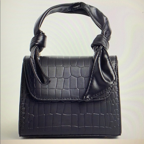 Boehemian knotted handle cross body bag - Picture 1 of 16